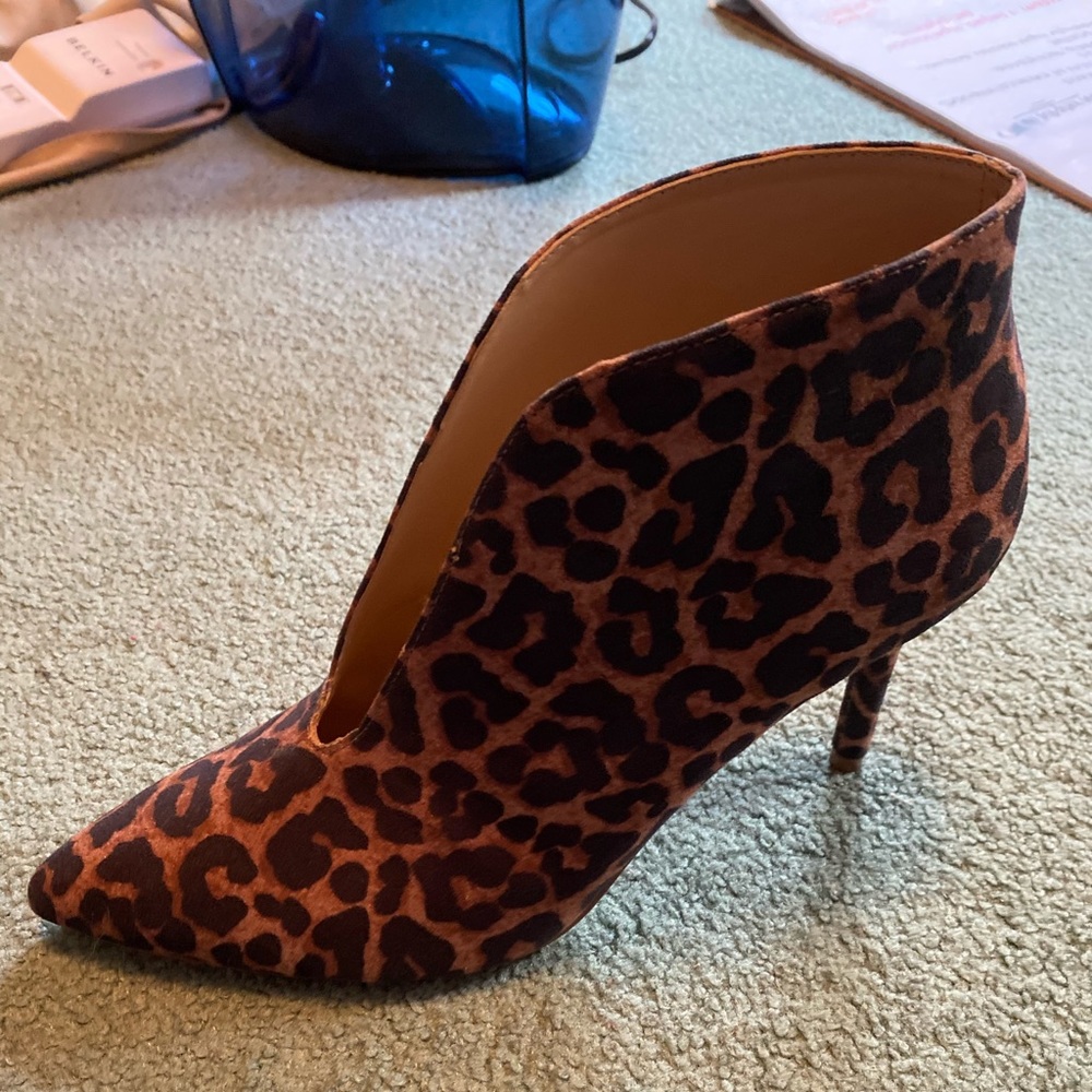 Jessica Simpson heels. Never worn!
